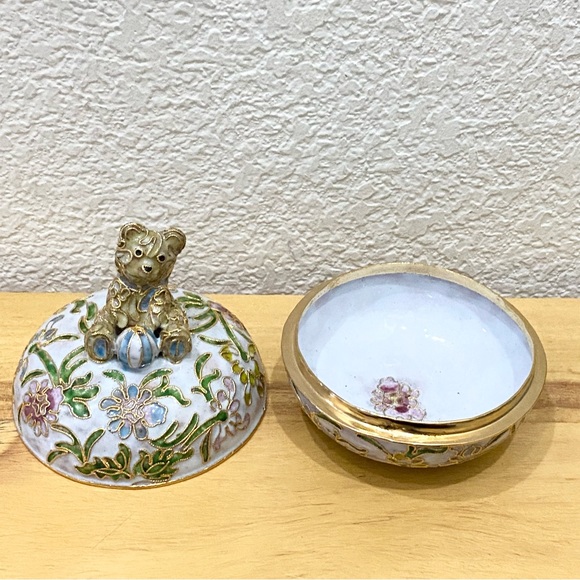 Vintage NYCO Nikki Yassaman White Bear Trinket Box Faberge Enameled Art Figurine - Picture 4 of 15